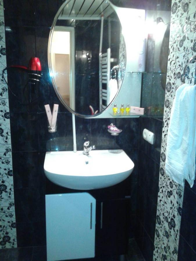 Apartment Narine เยเรวาน ภายนอก รูปภาพ