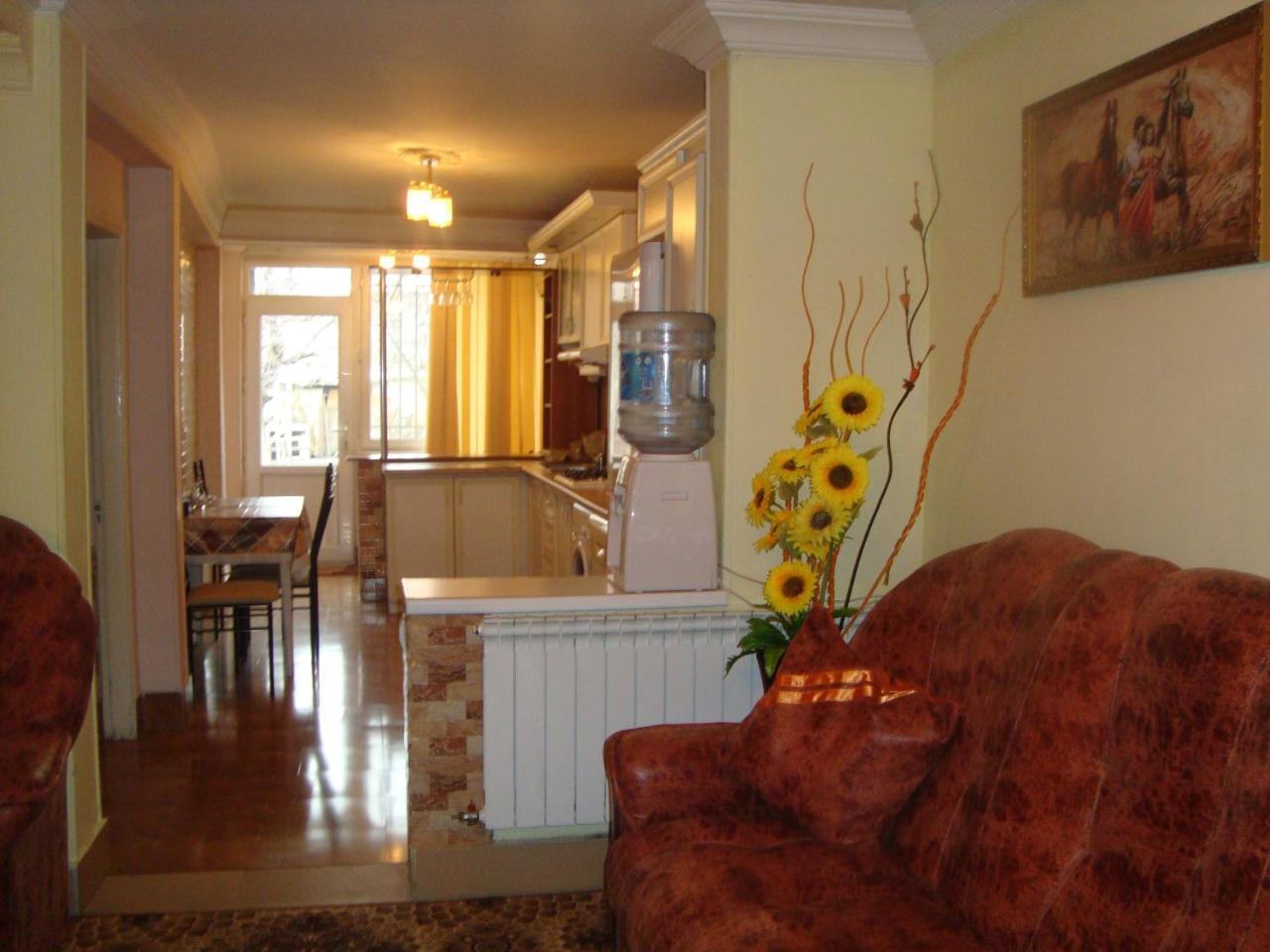 Apartment Narine เยเรวาน ภายนอก รูปภาพ